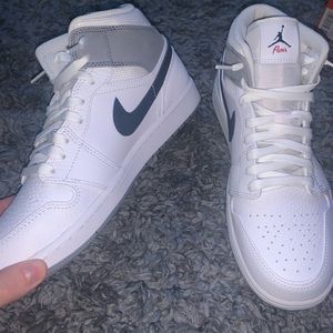 Not used Jordan 1 mid Paris